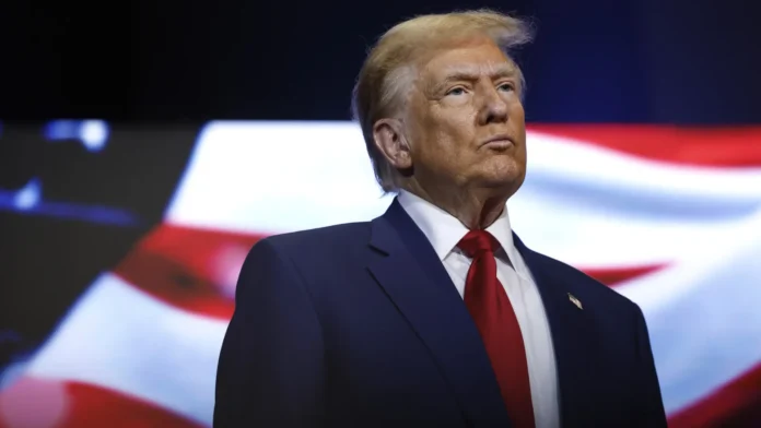 Trump assina decreto suspendendo entrada de migrantes pela fronteira sul