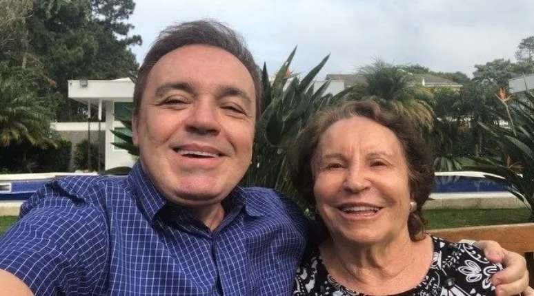 Gugu sempre cuidou da mãe com máximo zelo; dona Maria do Céu diz sentir a presença dele