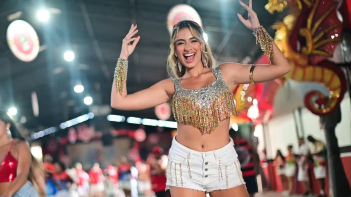Rainhas de bateria do Carnaval 2025 apostam em procedimentos com 'aspecto natural'