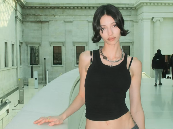 Ex-reality Lucy Markovic morre com rara condição cerebral