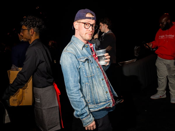 Macaulay Culkin conta porque não fala com o pai há 30 anos