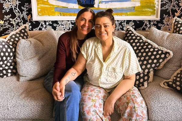 Flora se declara a Preta Gil: “Nosso universo gira em torno de você”