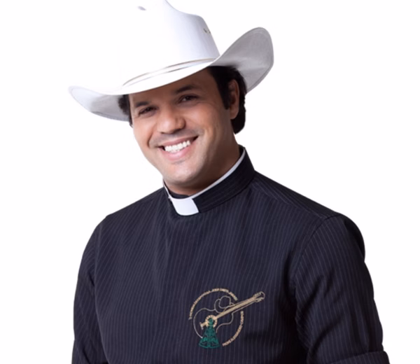 Quem é o padre que receberá quase R$ 1 milhão por shows em São João