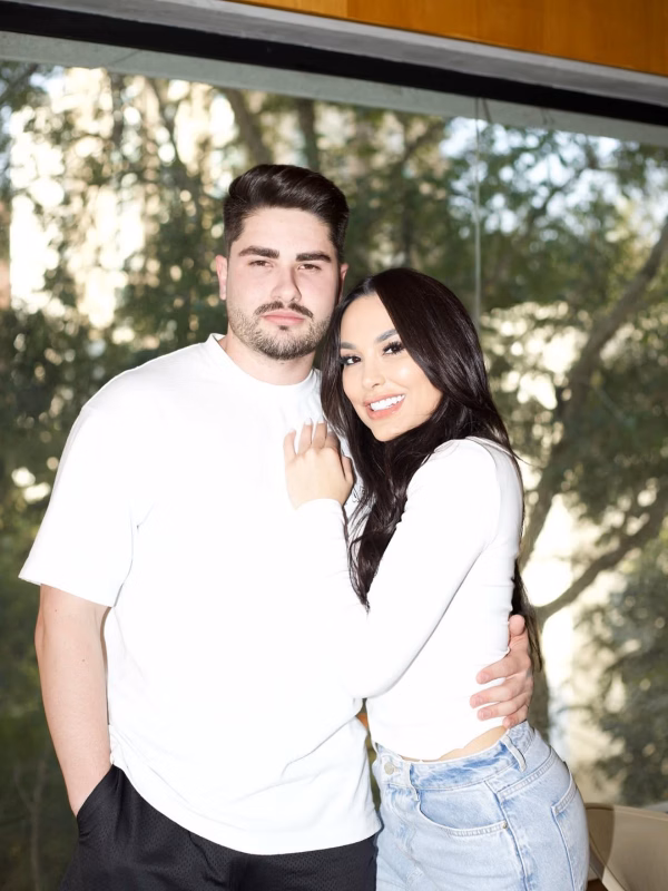 Ex-namorada de Lucas Souza faz forte desabafo após término: “Doente”