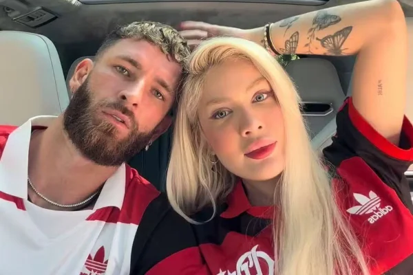 Karoline Lima apaga todas as fotos com Léo Pereira