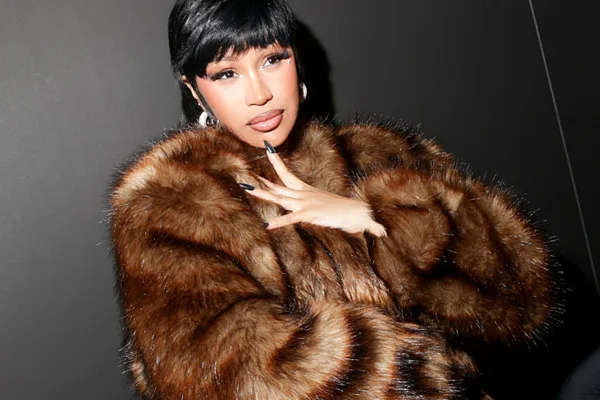 Nicki Minaj chama filha de Cardi B de  Nicki Minaj chama filha de Cardi B de