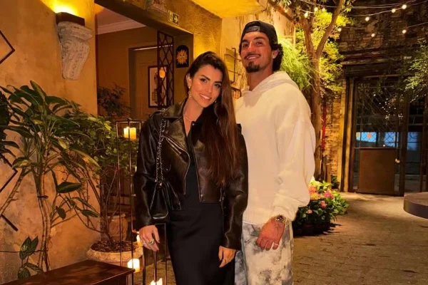 Medina vai ser pai? Surfista posta foto de ultrassom e Medina vai ser pai? Surfista posta foto de ultrassom e levanta rumores