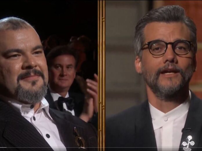Wagner Moura é ovacionado durante apresentação no Oscar 2026; confira o vídeo