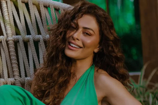 Juliana Paes impressiona em aula de pilates aéreo: “Estou amando” - destaque galeria