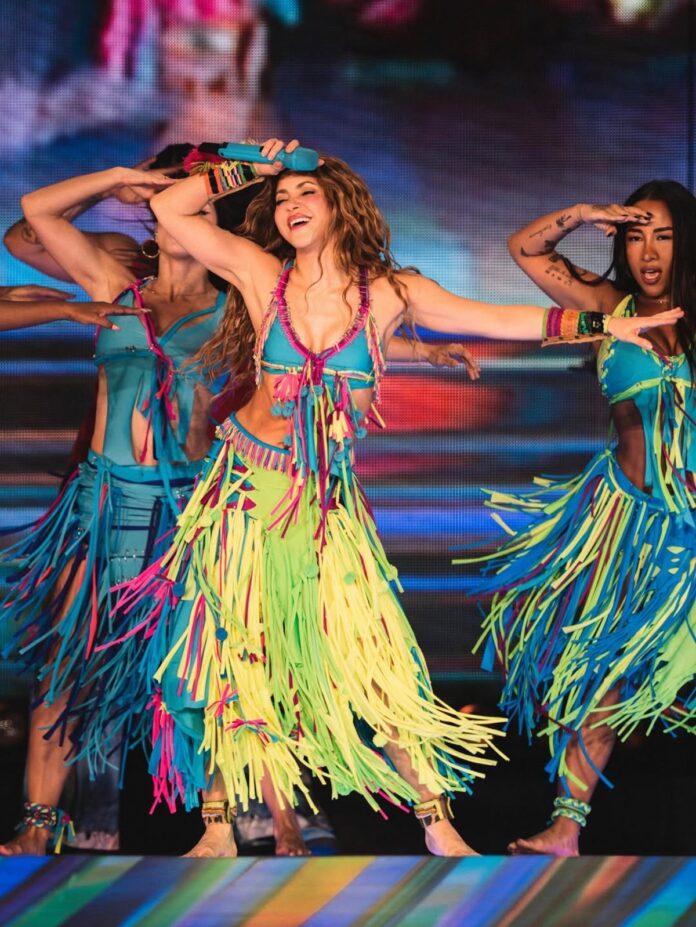 "Choka Choka": Shakira diz o que esperar de feat com Anitta